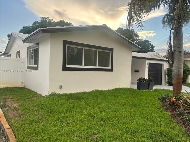 526 S Rainbow Dr in Hollywood, FL - Building Photo - Building Photo