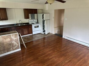 6 Enfield St, Unit 1 in Pittsburgh, PA - Building Photo - Building Photo