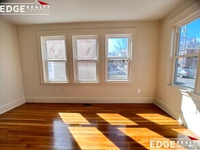 53 Beechcroft St, Unit 1 in Boston, MA - Building Photo - Building Photo