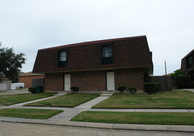 47 Antigua Dr in Kenner, LA - Foto de edificio - Building Photo