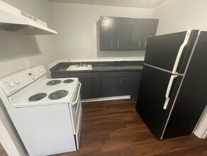 3738 Bailey Ave in Jackson, MS - Building Photo - Building Photo