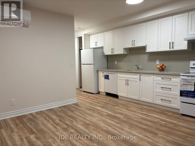 property at 5 Harris Ave
