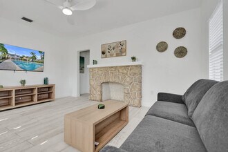 901 N Federal Hwy, Unit SI ID1504085P in Lake Worth Beach, FL - Building Photo - Building Photo