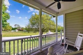 40883 Meadow Vista Pl in Lovettsville, VA - Building Photo - Building Photo