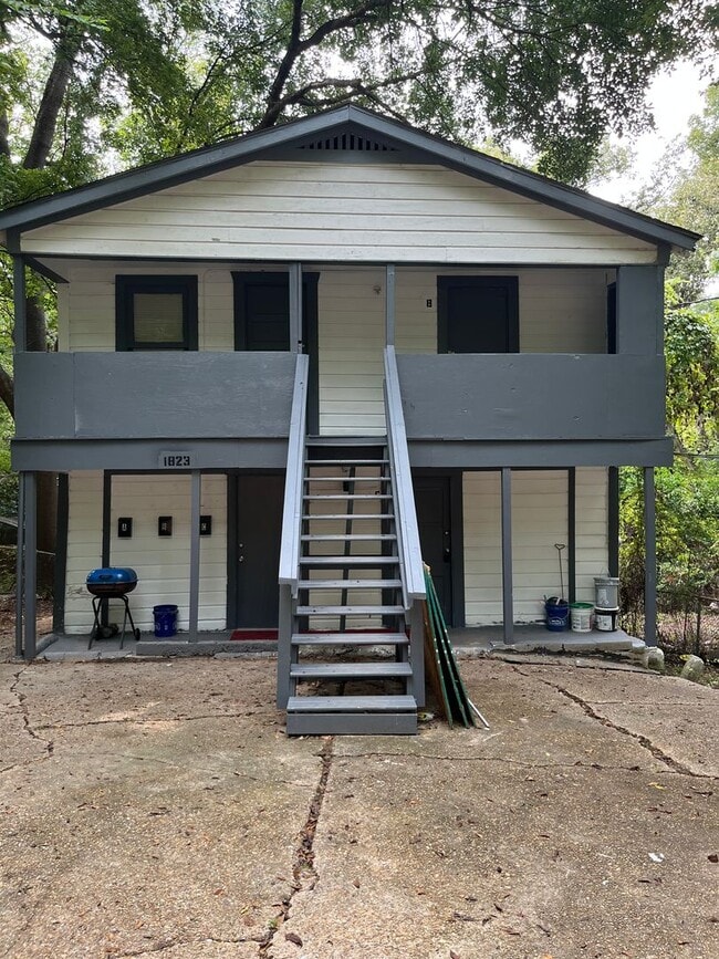 property at 1823 Anna St