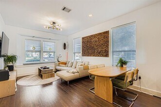 1601 Miriam Ave in Austin, TX - Building Photo - Building Photo