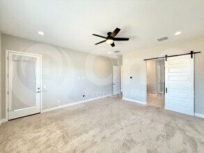 44723 N 44th Ave in Phoenix, AZ - Foto de edificio - Building Photo