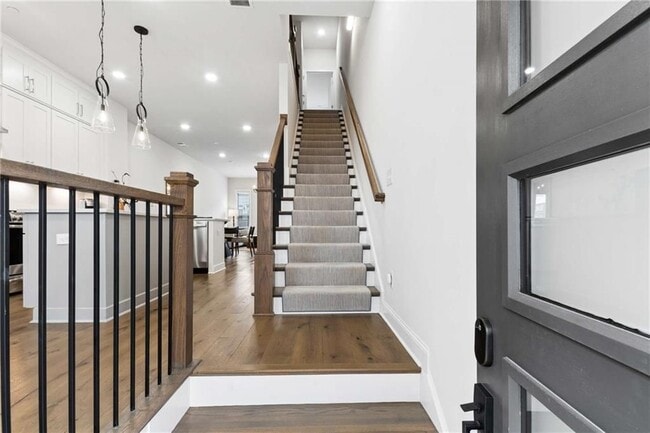 4217 Deming Cir, Unit Apt #6 in Atlanta, GA - Building Photo - Building Photo