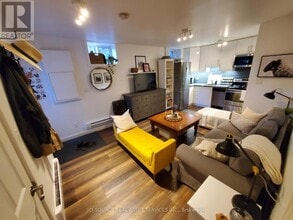 15 Highview Crescent in Toronto, ON - Building Photo - Building Photo