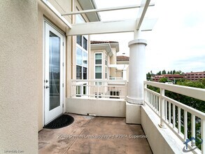 20488 Stevens Creek Blvd, Unit 2314 in Cupertino, CA - Foto de edificio - Building Photo