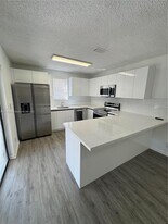 2530 NW 99th Ave in Coral Springs, FL - Building Photo