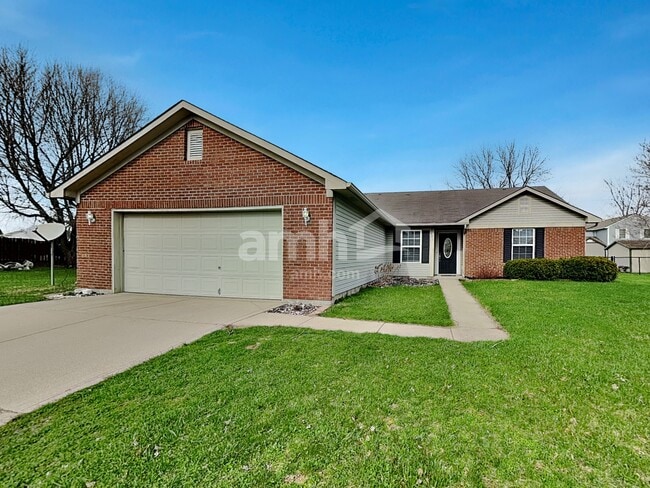 property at 571 Bay Ct N