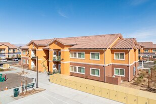 Mojave View in Ridgecrest, CA - Building Photo