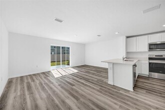 455 Warm Heron Pl in Ruskin, FL - Building Photo - Building Photo