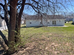 113 Sweetgum Dr in Troy, MO - Building Photo - Building Photo