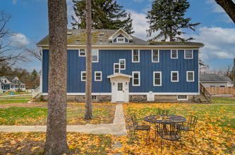 620 W Ninth St in Traverse City, MI - Building Photo - Building Photo