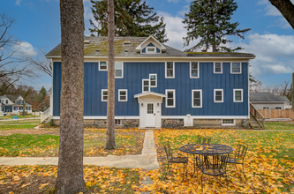 620 W Ninth St in Traverse City, MI - Foto de edificio - Building Photo