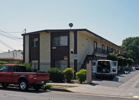 1030-1032 W Bishop St Apartments