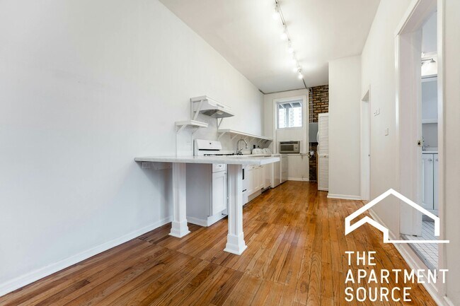 1349 N Wells St in Chicago, IL - Building Photo - Building Photo
