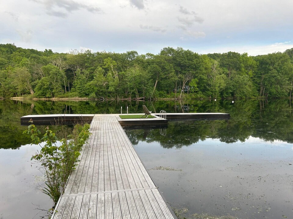 956 NY-308 in Rhinebeck, NY - Building Photo