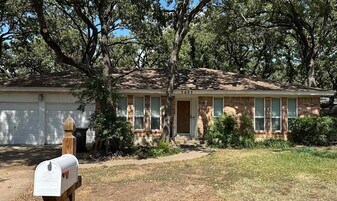 3603 Bristol Dr in Arlington, TX - Building Photo