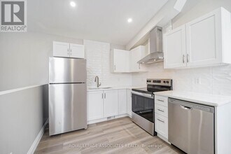 35 St George St in Brantford, ON - Building Photo - Building Photo