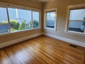 343 41st St in Oakland, CA - Building Photo - Building Photo