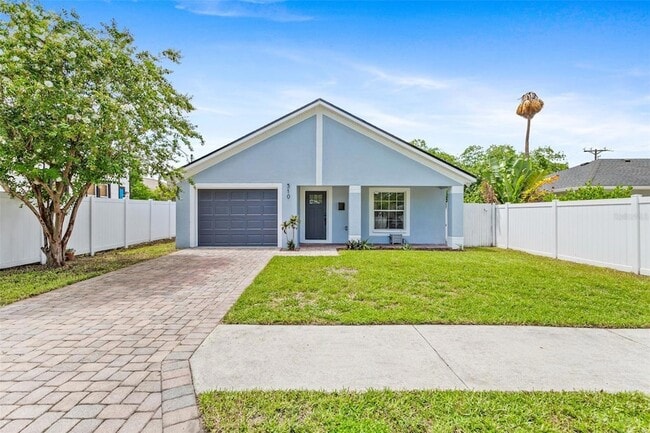 property at 310 W Warren Ave