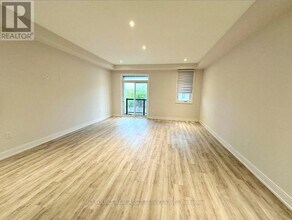 562 Rapids Ln in Mississauga, ON - Building Photo - Building Photo