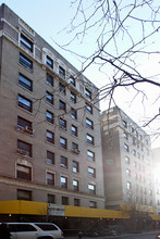 145 W 71st St in New York, NY - Foto de edificio - Building Photo