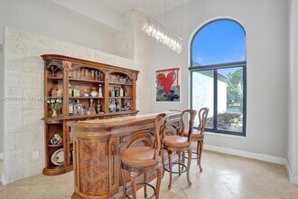 9724 NW 66th Pl in Parkland, FL - Foto de edificio - Building Photo