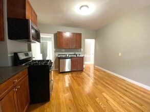 270 Bowdoin St, Unit 3 in Boston, MA - Building Photo - Building Photo