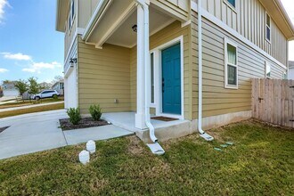 6405 Mary Lewis Dr in Austin, TX - Building Photo - Building Photo
