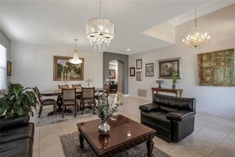 3227 Curving Oaks Way in Orlando, FL - Building Photo - Building Photo