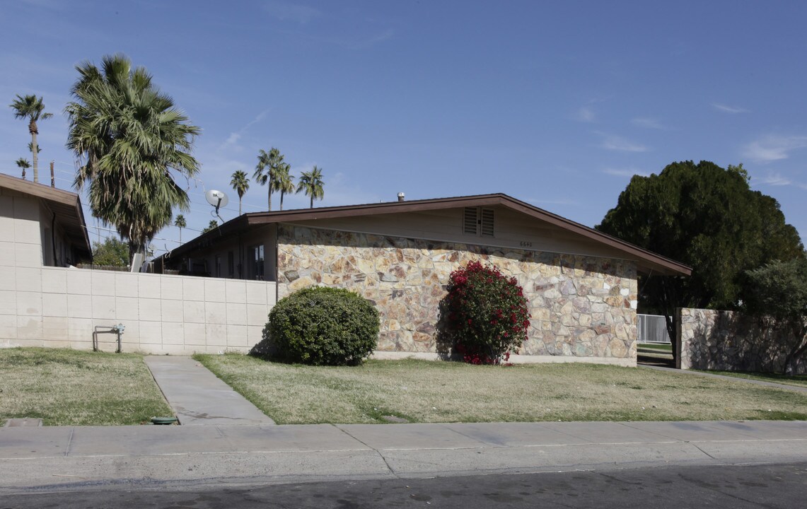 7516469 in Scottsdale, AZ - Foto de edificio
