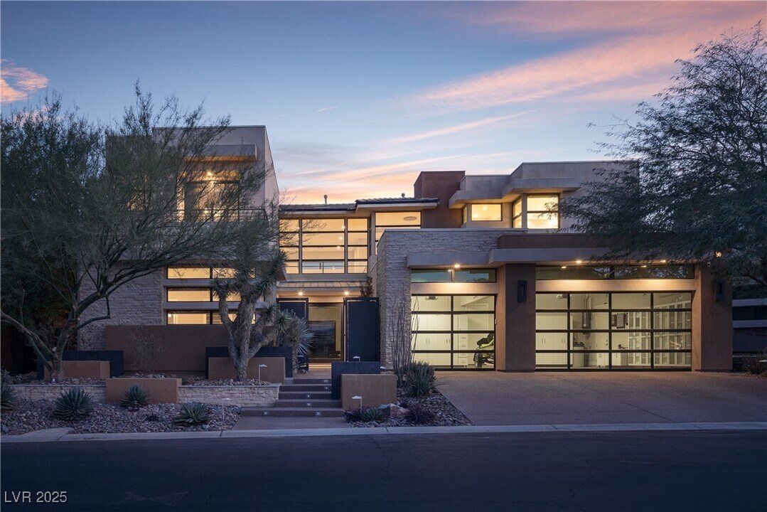 80 Glade Hollow Dr in Las Vegas, NV - Building Photo