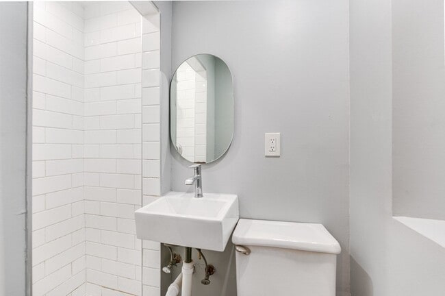 6 Foster St, Unit 2 in Boston, MA - Foto de edificio - Building Photo