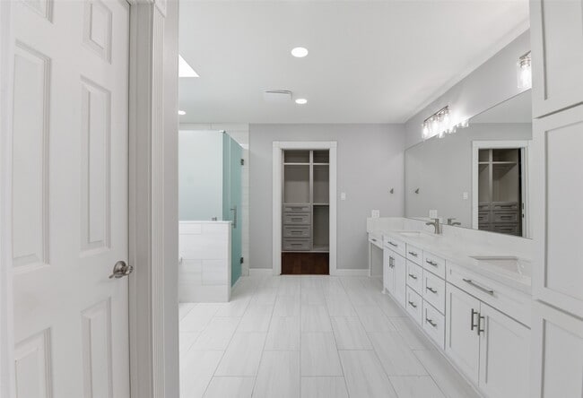 property at 2019 Brimberry St