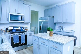 11801 Asbury Dr in Fort Washington, MD - Building Photo - Building Photo