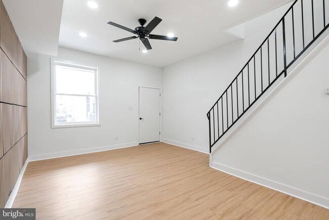 2117 S Alden St in Philadelphia, PA - Building Photo - Building Photo