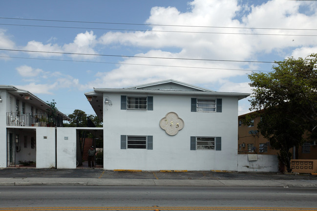 755 W 29th St in Hialeah, FL - Building Photo - Building Photo