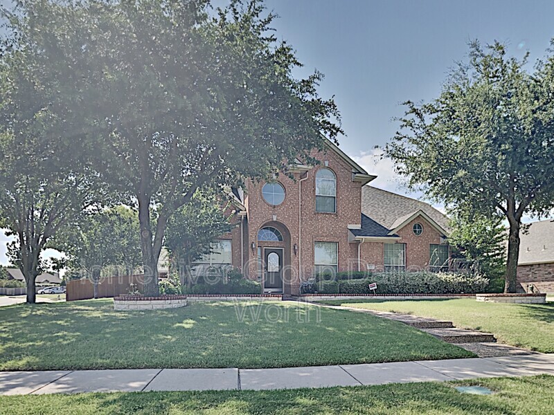 925 Oriole Dr in Murphy, TX - Foto de edificio