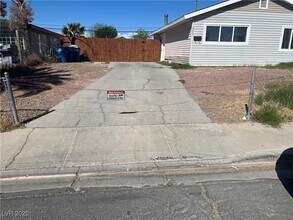 2257 Colebrook St in Las Vegas, NV - Building Photo - Building Photo