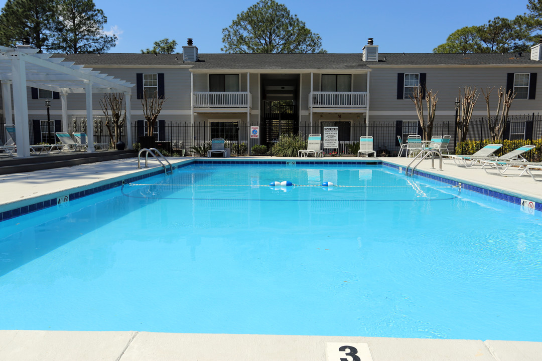 Park West Apartments in Mobile, AL - Foto de edificio