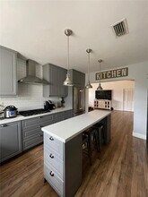 8301 SW 27th Terrace in Miami, FL - Building Photo - Building Photo