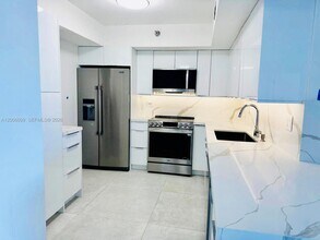 19101 NE 36th Ct, Unit 904 in Aventura, FL - Building Photo - Building Photo