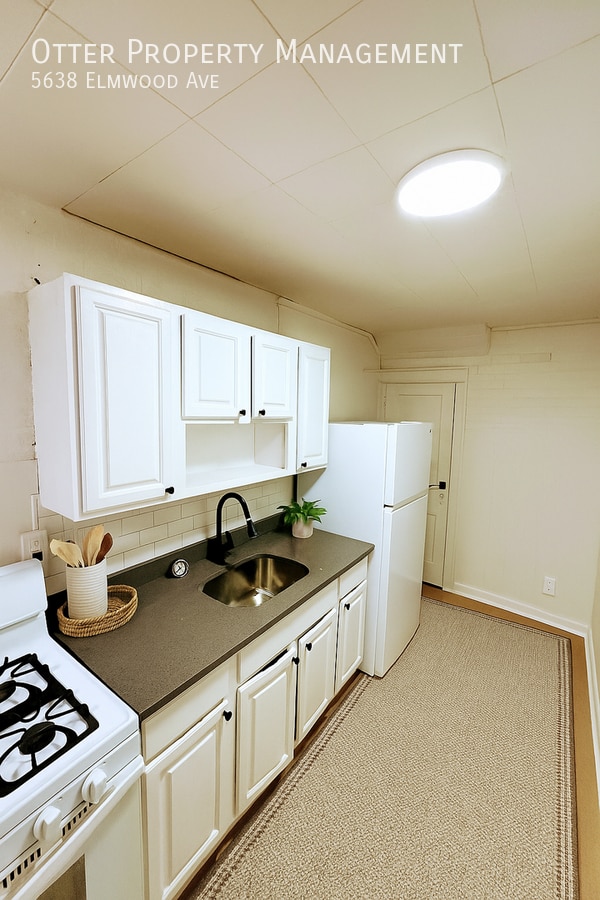 5638 Elmwood Ave in Philadelphia, PA - Building Photo - Building Photo