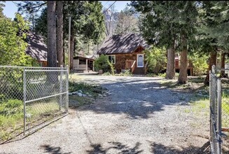 25250 Lodge Rd in Idyllwild, CA - Building Photo - Building Photo