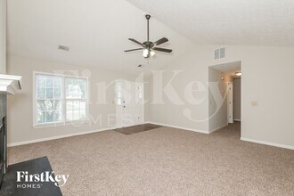 484 Rhett Dr in Loganville, GA - Building Photo - Building Photo