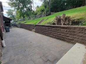 518 5th Ave in Coraopolis, PA - Building Photo - Building Photo